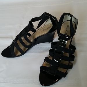 Ellen Tracy patent leather shoes